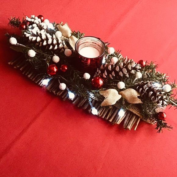 Christmas centerpiece - Picture 6 of 7